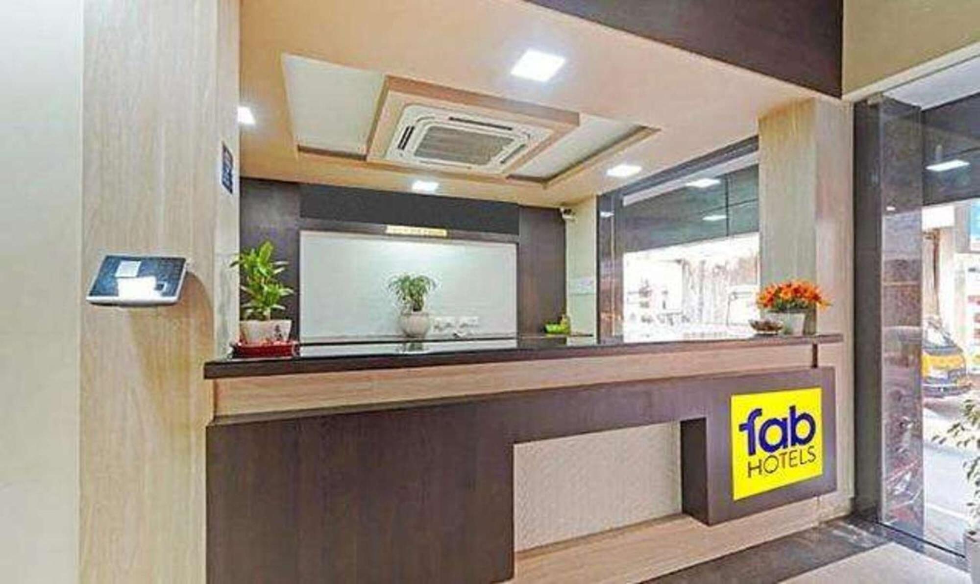 Hotel Fabhotel Palace - Nr Parry's Corner 3*